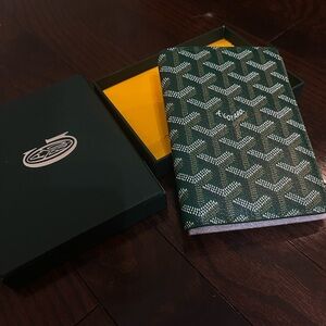 Goyard Green and White Patterned Passport Holder
